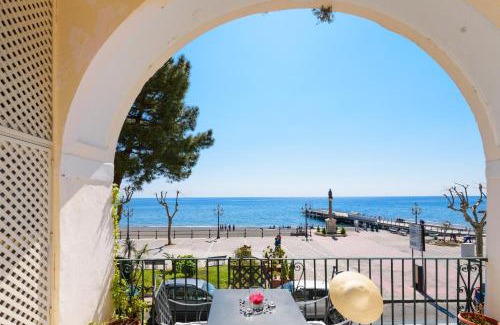 Minori Apartment | Pet-Friendly Vicaria: Oceanfront Retreat with High Ratings