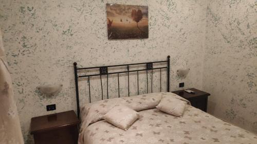 Zona XIX Casal Morena House | VichyeNichy: Family-Friendly Retreat with Hot Tub & Dining