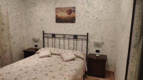 Zona XIX Casal Morena House | VichyeNichy: Family-Friendly Retreat with Hot Tub & Dining