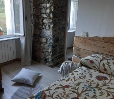 Castiglione d'Intelvi House | Oceanfront Retreat at VICINO A ME - Rated 8.7/10 by Guests