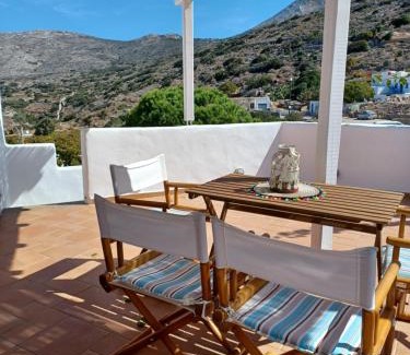 Aegiali Apartment | Family-Friendly Vicky's Studios: Your Ideal Getaway Spot