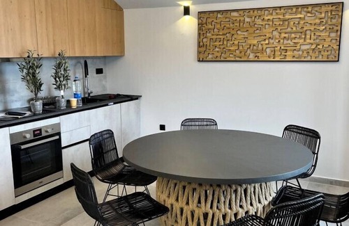 Assos Apartment | Vicky's View: Prime Location with Pool and Ocean Views