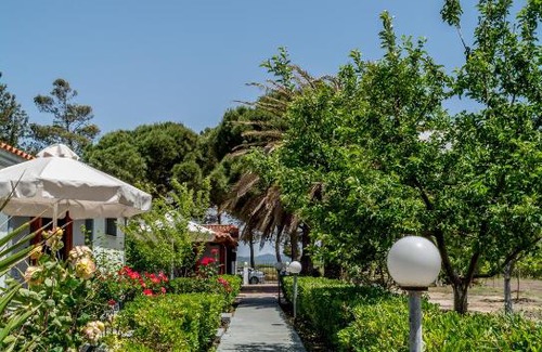 Skala Kallonis Apartment | Guest-Favorite Vicky Studios and Apartments for Families