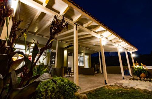 Neos Marmaras Apartment | Discover Vickyvillas: Perfect for Families with Kids