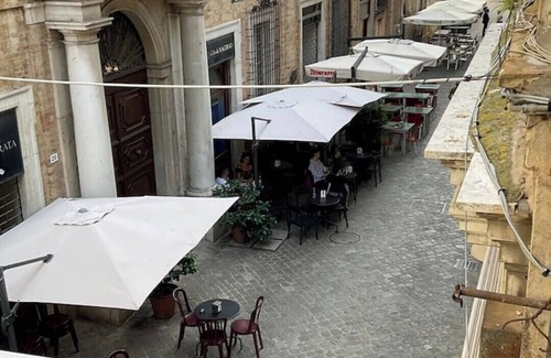 Macerata Apartment | Vico Palace: Ideal Stay Near Sferisterio & University