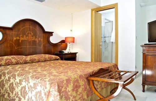 Casarano Hotel | Vico Regio Hotel: Pet Friendly & Family-Friendly Getaway
