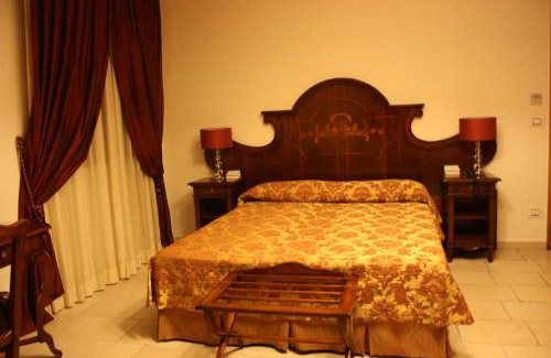 Casarano Hotel | Vico Regio Hotel: Pet Friendly & Family-Friendly Getaway