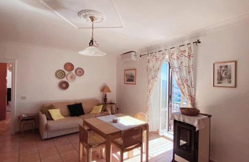 Palombara Sabina Apartment | Family-Friendly Vicolo Savelli Holiday Home with High Ratings