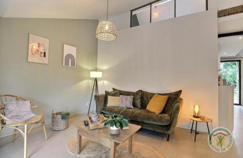 Saint-Georges-de-Chesne House | Victor Hotel: Guest Rated 9.7 with Family-Friendly Amenities