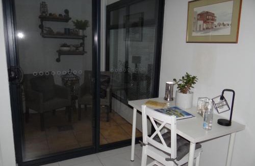 Victor Harbor Apartment | Victor Holidays: Pet-Friendly Oceanfront Escape Awaits You