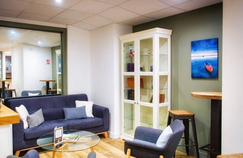 Lorient Hotel | Victor Hugo: Guest Rated 8.8 with Family-Friendly Amenities