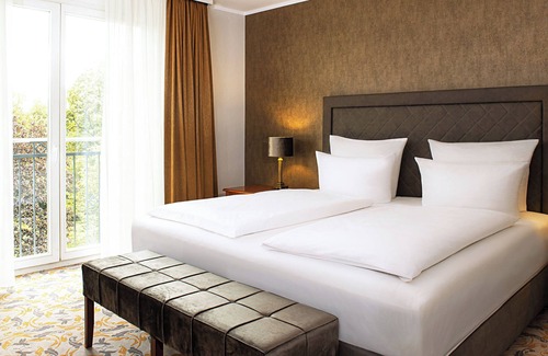 Prenzlauer Berg Hotel | Relax at Victor's Residenz-Hotel Berlin: 4-Star Comfort Awaits