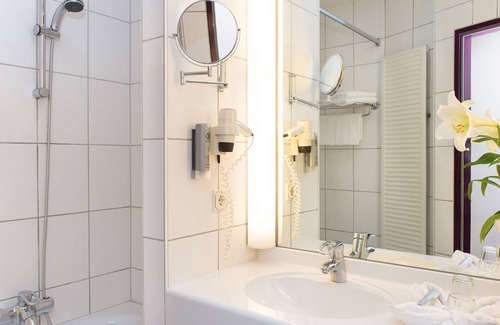Frankenthal Hotel | Victor's Residenz-Hotel Frankenthal: 4-Star Family Retreat