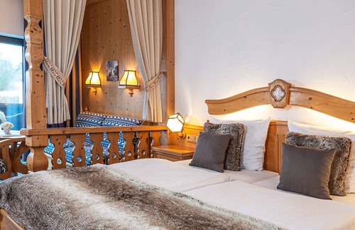 Bosen Hotel | Relax at Victor's Seehotel Weingärtner with Spa and Pool