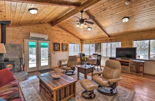 Victor House | Cozy Victor Woodland Cabin Retreat with Fire Pit Awaits