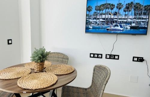 La Victoria Apartment | Premier Stay at Victoria Beach Premium - 4-Star Family Haven