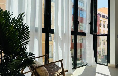 La Victoria Apartment | Premier Stay at Victoria Beach Premium - 4-Star Family Haven