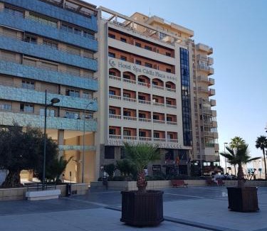 Cadiz Apartment | Budget-Friendly Victoria: Pet and Child Friendly Stay