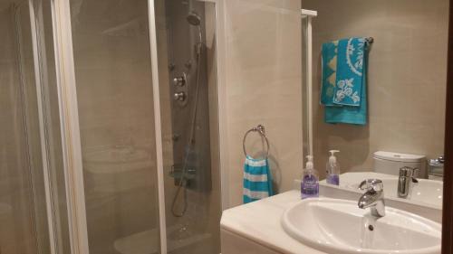 Cadiz Apartment | Budget-Friendly Victoria: Pet and Child Friendly Stay