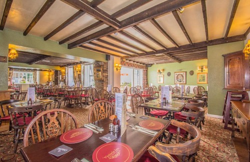 Vale of Glamorgan Hotel | Stylish Victoria Inn: 4-Star Hotel with Family-Friendly Perks