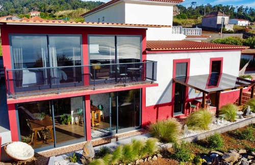 Ponta do Pargo Cabin | Elegant Victoria Ocean View Room with Kitchen Amenities