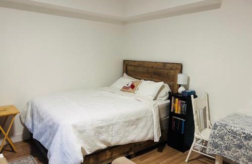 Victoria Bed & Breakfast | Cozy Victoria Private Studio Suite - Rated 8.6/10 by Guests