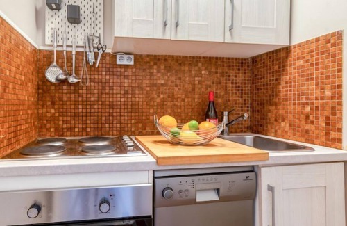 Biarritz Apartment | Oceanfront Victoria Surf with Pool & Spa - 10/10 Rating