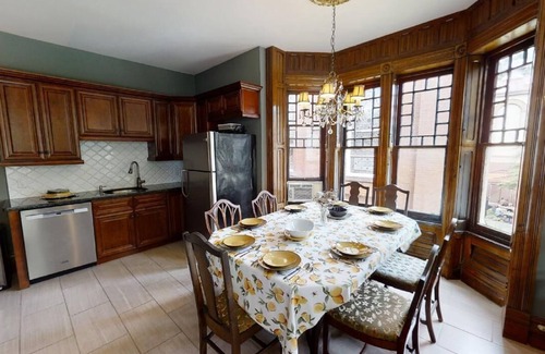 Jim Thorpe House | Historic Jim Thorpe Balcony Retreat with Ocean Views