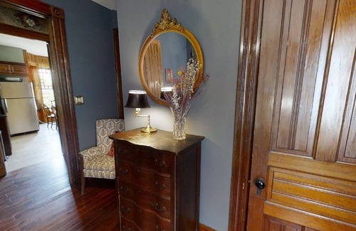 Jim Thorpe House | Historic Jim Thorpe Balcony Retreat with Ocean Views