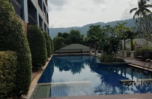 Bophut House | Victorian Condominium in Chaweng with Oceanfront Pool