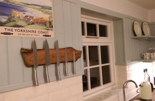 Pocklington House | Inviting Victorian Cottage in Pocklington with Wi-Fi & Pool