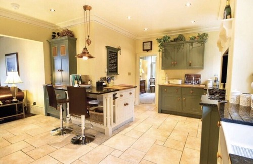 Woolley Moor House | Historic Victorian Residence: Ideal for Family Getaways