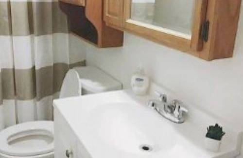 Walnut Hills Apartment | Elegant Victorian Home Near Downtown with Full Kitchen