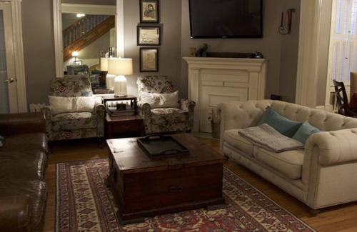 Cambridge House | Historic Victorian Home with Pool in West End - 10/10 Rated
