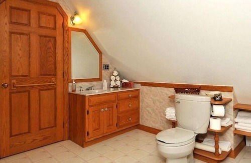 Clearfield Bed & Breakfast | Top-Rated Victorian Loft B & B with Family-Friendly Amenities