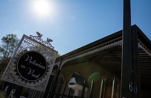 Parys House | Charming Victorian On Vaal Parys: Family-Friendly Retreat