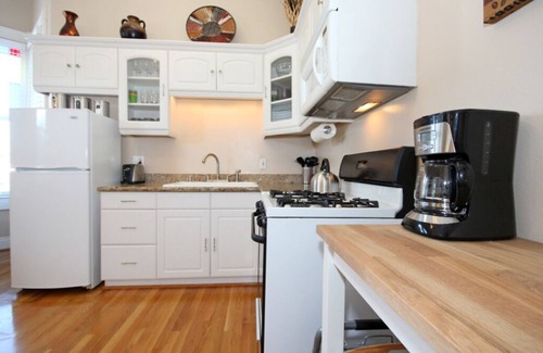 Sherman Heights Condo | Victorian Unit with Loft - Near Attractions & Great Amenities