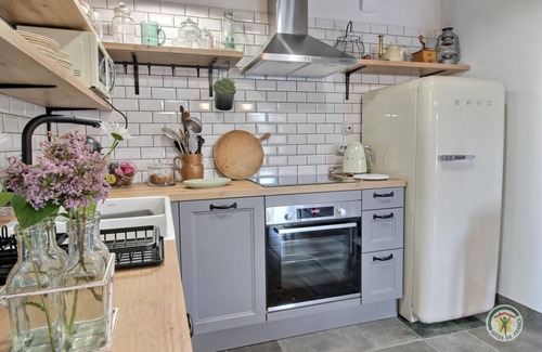 Lehon House | Victorine's House: Guest Rated 10/10 with Spa & Hot Tub