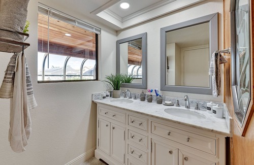 Victorville House | Victorville Lakefront Retreat: Ideal for Families and Fishing