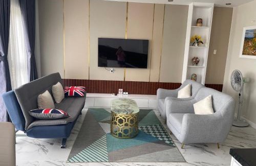 Cam Lam Apartment | Scenic Oceanfront Retreat at Victory's House Ngọc Hoa
