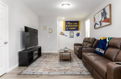Near Northwest Apartment | Family-Friendly Victory Villa: 5 BR Home Near Campus