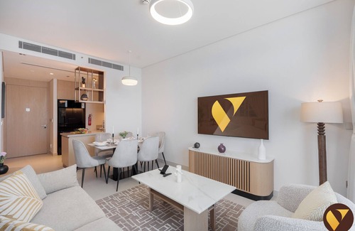 Downtown Dubai Apartment | Vida Dubai Mall Direct Access to Mall