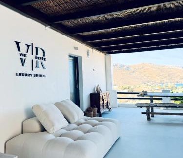 Ganema Apartment | Dreamy Vie Rêvée Suites with Hot Tub & Pet-Friendly Amenities