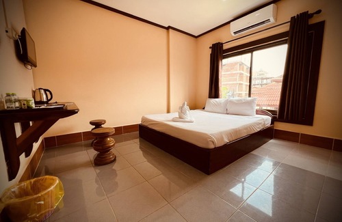Vang Vieng House | Cozy ViengSavanh GuestHouse with Breakfast and Family Care