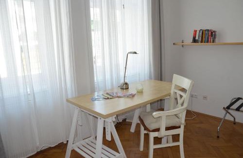 Himmelpfortgrund Apartment | Family-Friendly Stays at Vienna 1090 with Breakfast Included