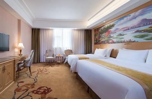 Panyu Hotel | Budget-Friendly Stay at Vienna 3 Best Hotel in Guangzhou