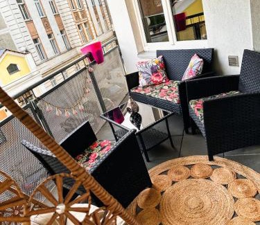 Weißgerber Apartment | Vienna Citycenter Hotel with Terrace and Convenient Parking