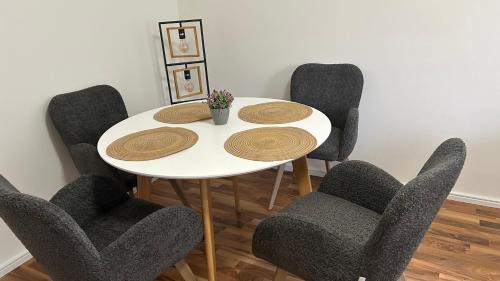 Oberdobling Apartment | Cozy Vienna Apartment: Family-Friendly Stay Awaits You