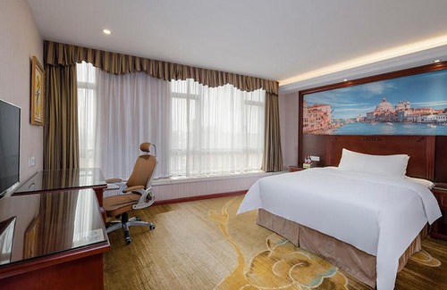 Nanhai Hotel | Family-Friendly Stay at Vienna Hotel Foshan Huangqi