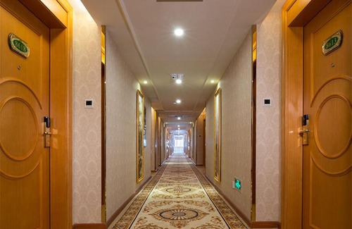 Nanhai Hotel | Discover Vienna Hotel Foshan Lingnan Pearl Gymnasium